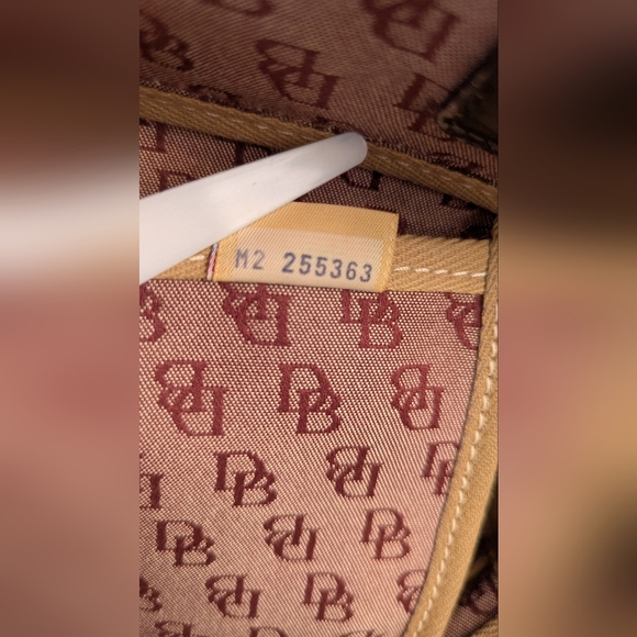 Dooney & Bourke Signature Monogram Tassel Large Tote Burgundy Canvas Leather - Picture 11 of 15